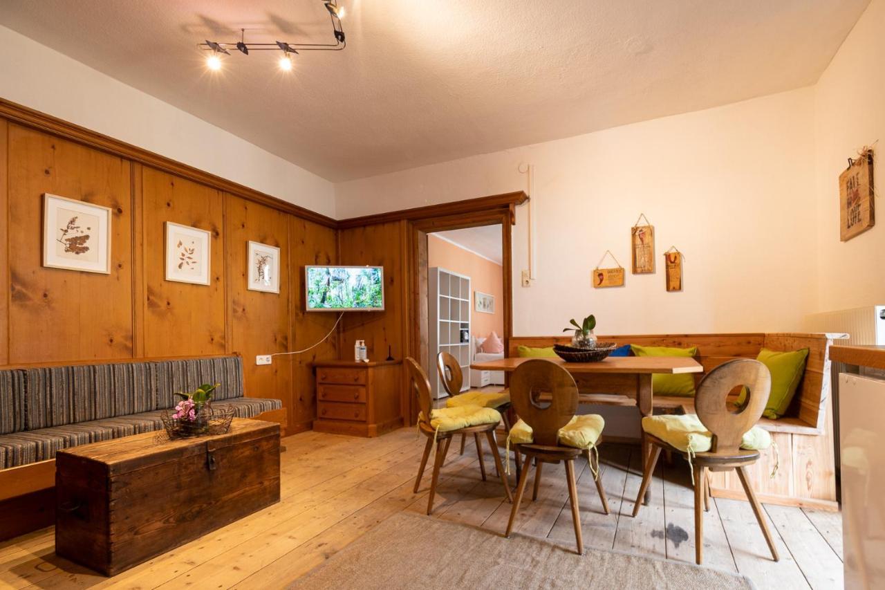 Absteige Innsbruck- Zentrale Ferienapartments mit Balkon und Gartennützung Exterior foto