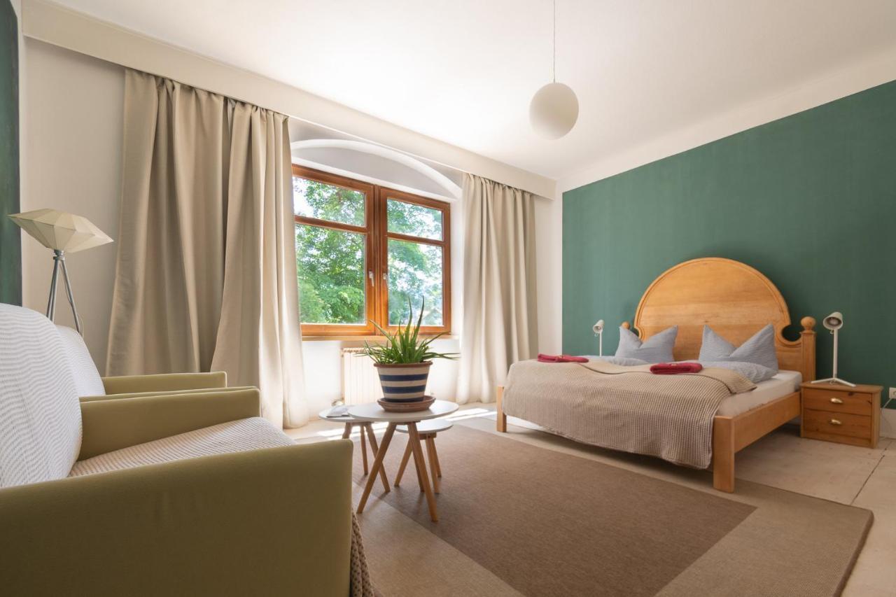 Absteige Innsbruck- Zentrale Ferienapartments mit Balkon und Gartennützung Exterior foto