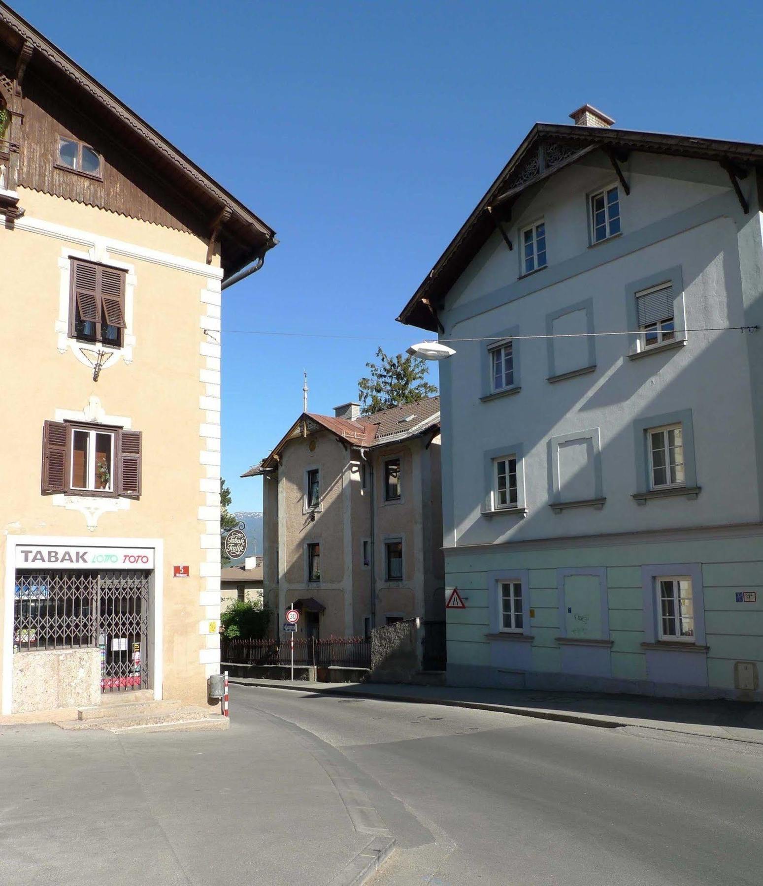 Absteige Innsbruck- Zentrale Ferienapartments mit Balkon und Gartennützung Exterior foto