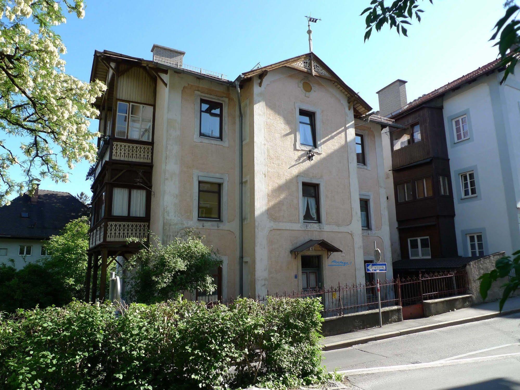 Absteige Innsbruck- Zentrale Ferienapartments mit Balkon und Gartennützung Exterior foto